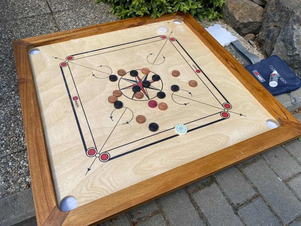 carrom_Kuvera